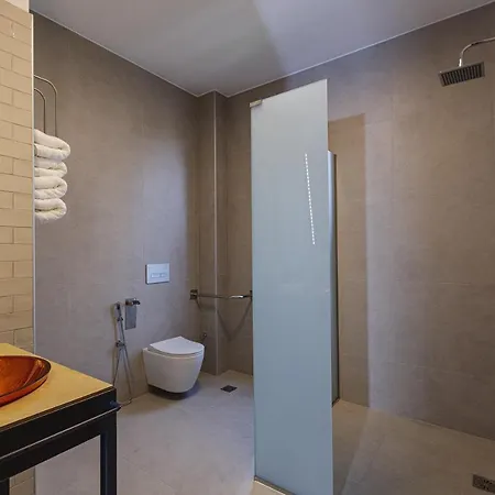 Iron - Nefeli & Oniros Villa *