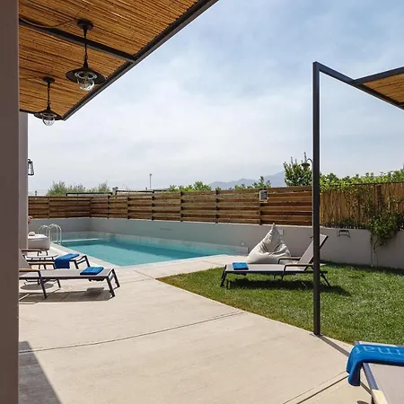 Iron - Nefeli & Oniros Villa *